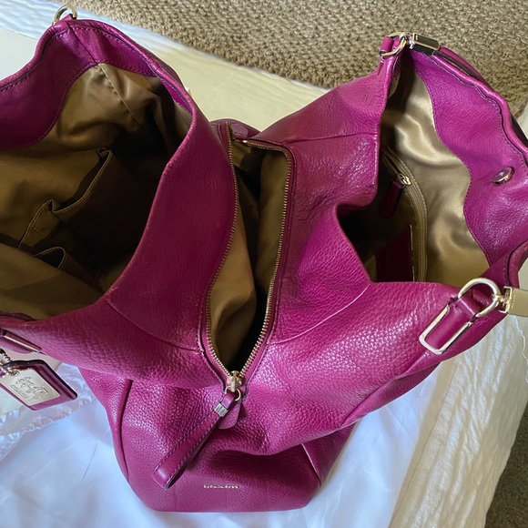 Coach Handbag - Picture 2 of 2